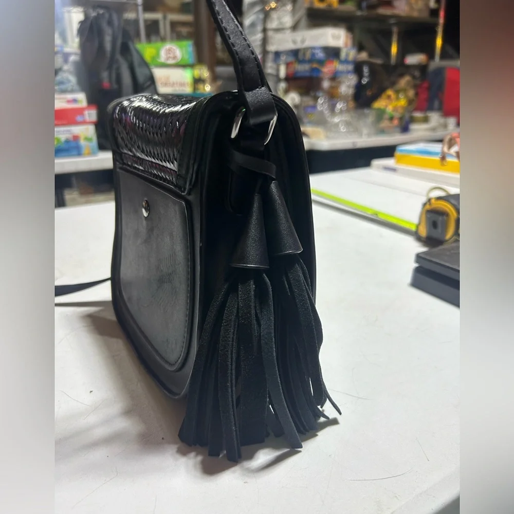 Gussaci Faux Leather/Suede Black Shoulder Bag - Picture 3 of 11